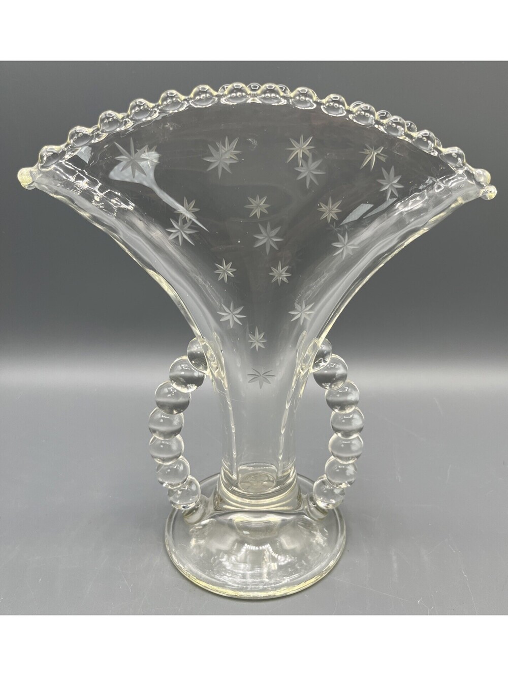 Vintage Imperial Glass Candlewick 400/87F Etched Starburst Fan Vase 8.5”